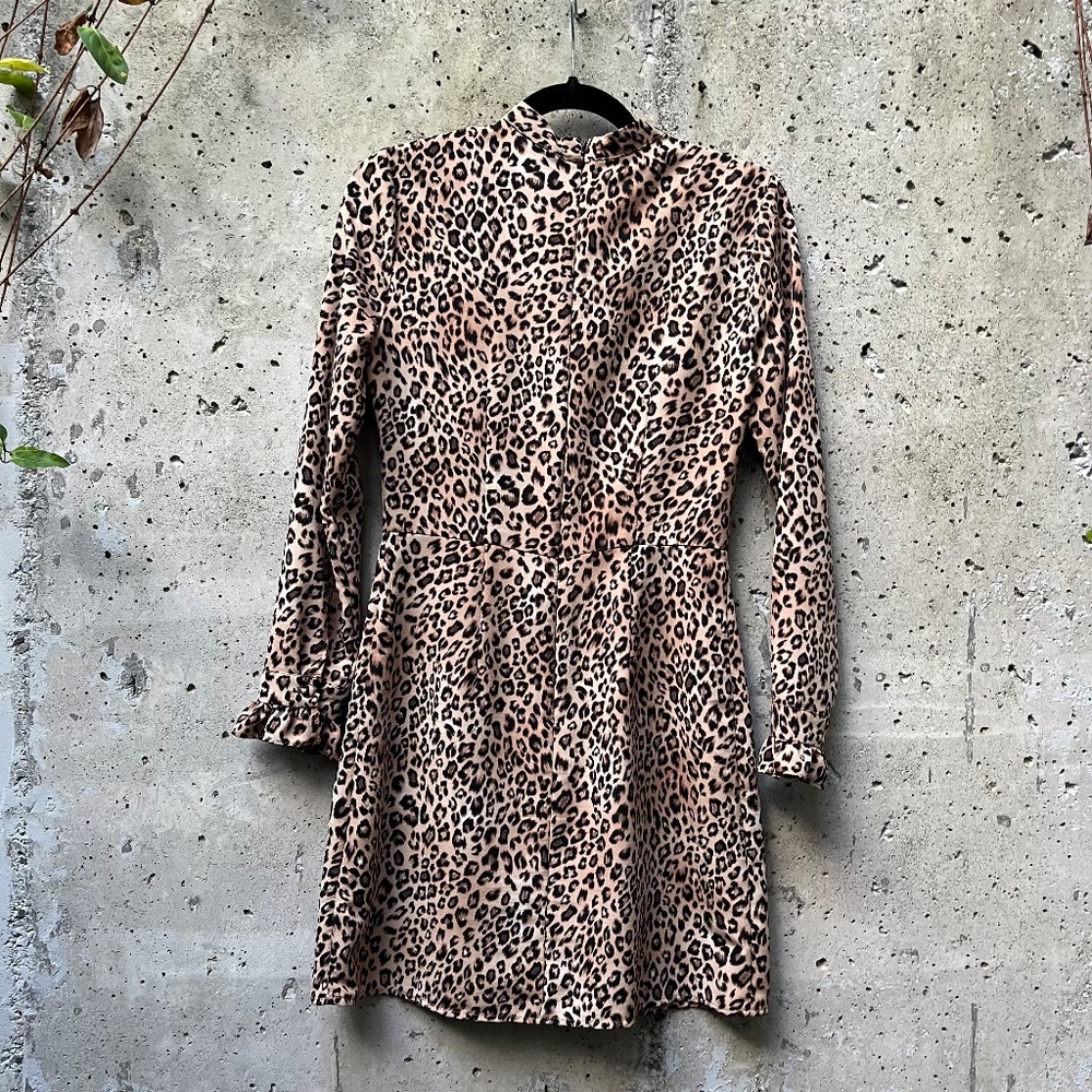 TOPSHOP Leopard Print Ruffle Mini Dress, Size 4 - Picture 5 of 8